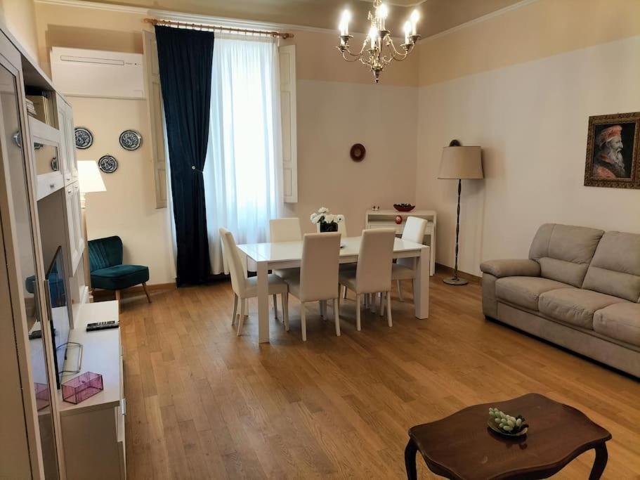 Ghibellina Elegant With 4 Bedrooms * Florencia